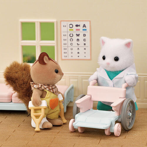 Sylvanian Families Country Doctor Playset with Figure