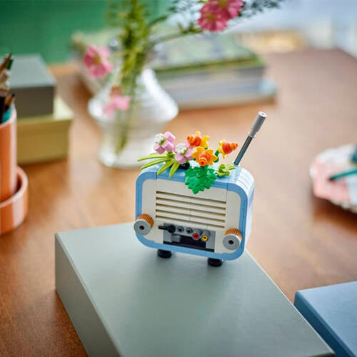 LEGO Creator 3 in 1 Record Player With Flowers 31172