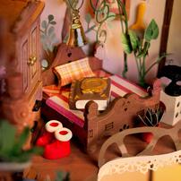 Rolife Tree House DIY Miniature House