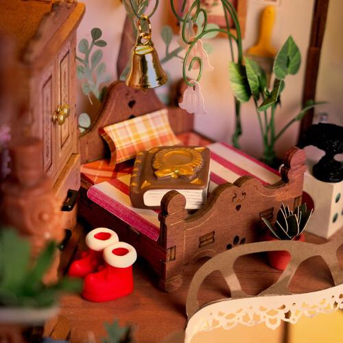 Rolife Tree House DIY Miniature House