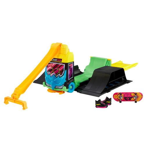 Hot Wheels Skate Tony Hawk Transforming Skate Bus