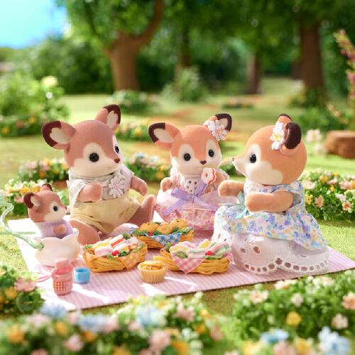 Sylvanian Families Deer Family 5799