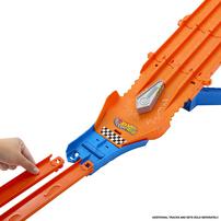 Hot Wheels ชุดรางมอนสเตอร์ทรัคส์ รุ่นซิ่งชนลงเนิน