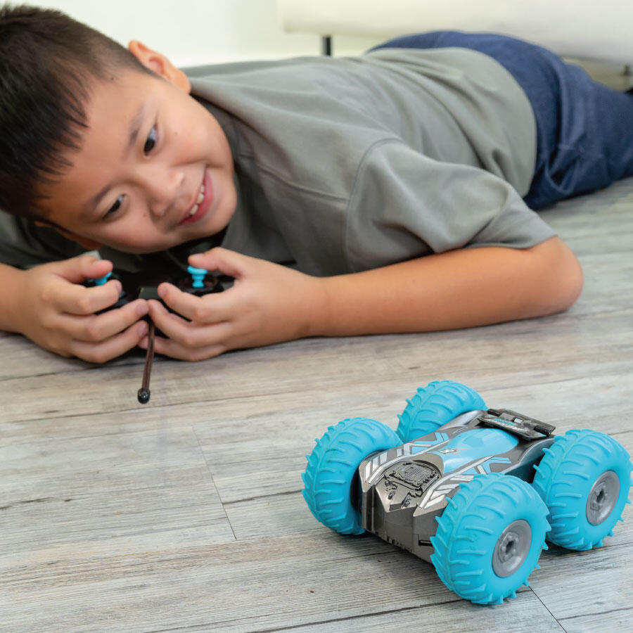 Speed City Radiocontrolled Mini Stunt Roadster Toys"R"Us Thailand