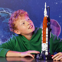 LEGO Technic NASA Artemis Space Launch System Rocket 42221