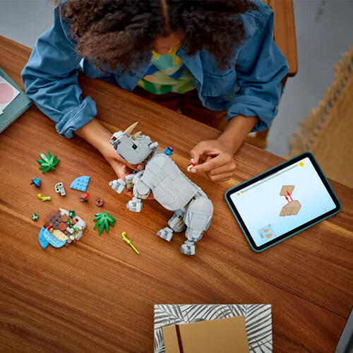 LEGO Creator 3 in 1 Wild Animals: Majestic Rhino With Birds 31171