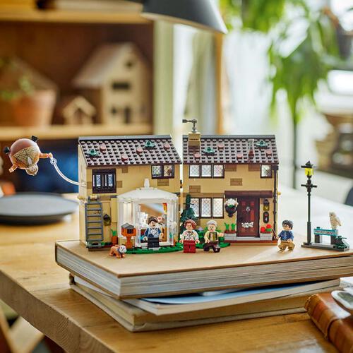 LEGO Harry Potter Privet Drive: Aunt Marge's Visit 76451