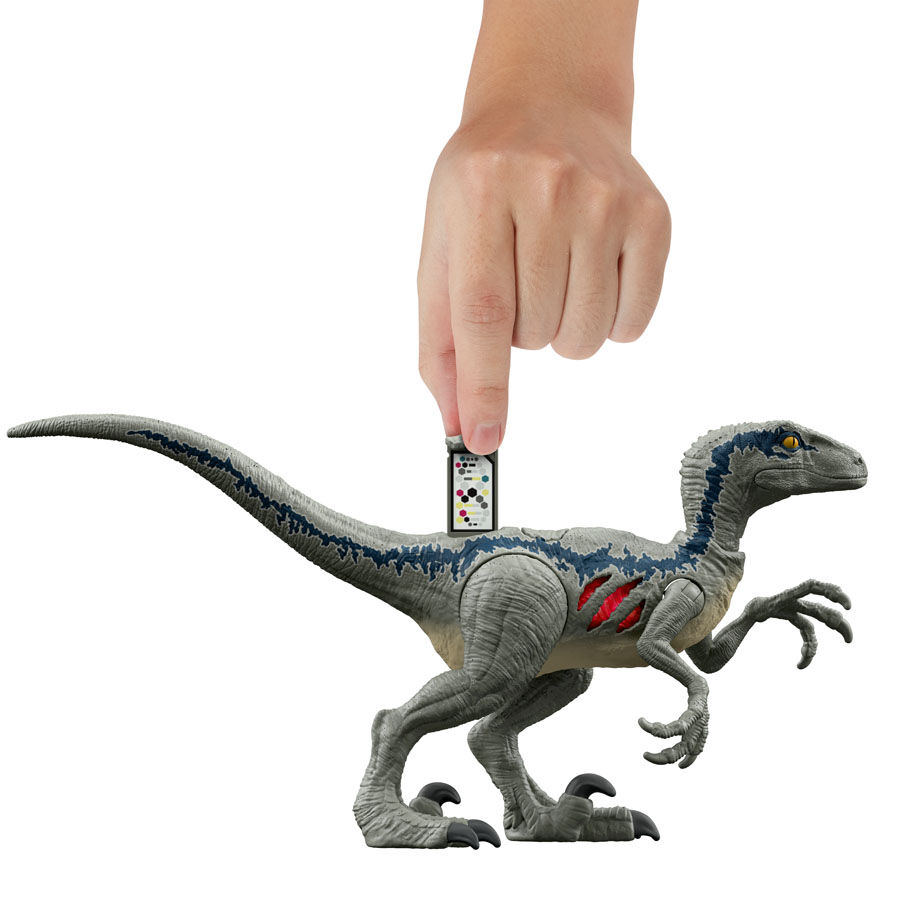 Jurassic World Extreme Damage Owen Velociraptor Blue Pursuit