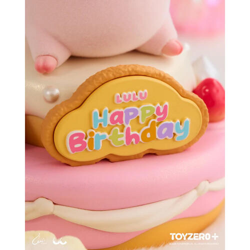 Lulu The Piggy 5th Anniversary Birthday Cake Premium Figure & Stamp Set