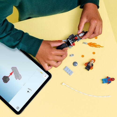 LEGO Marvel Super Heroes Spider-Man vs. Ghost Rider Motorcycle 76335