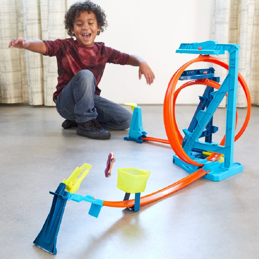 Hot wheels track builder looping online