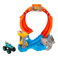 Hot Wheels ชุดรางมอนสเตอร์ทรัคส์ รุ่นหมุนเกลียวสู้ฉลาม