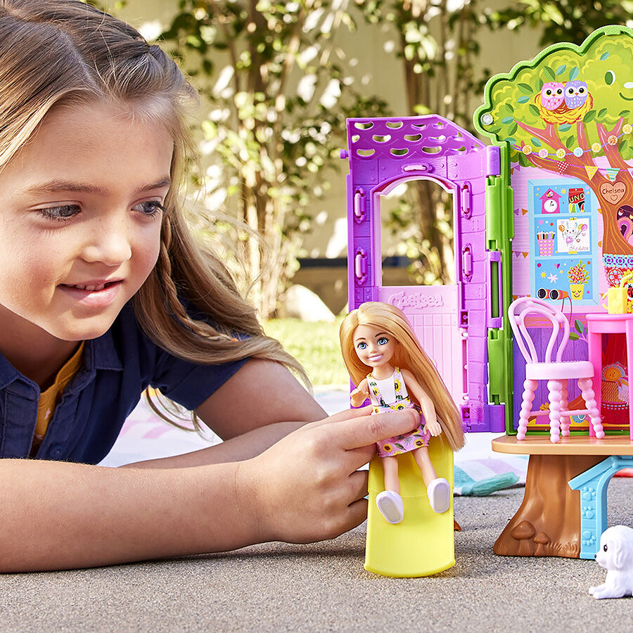 Chelsea treehouse outlet playset