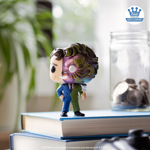 Funko Pop! Heroes: DC Comics - Two-Face Flipping Coin
