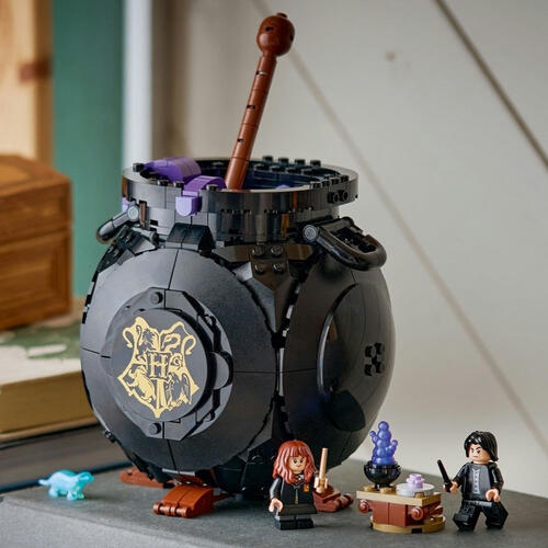 LEGO Harry Potter Cauldron: Secret Potions Classroom 76464