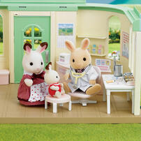 Sylvanian Families Country Doctor Gift Set