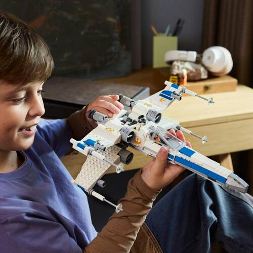 Lego Star Wars New Republic X-Wing Starfighter 75460